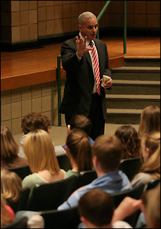 Sen. Dayton with PAHS students