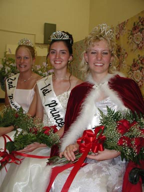 Miss Paynesville and her court