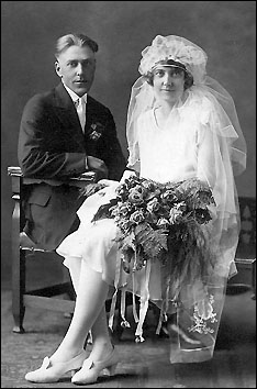 Seymor & Mabel Thompson's 1927 wedding