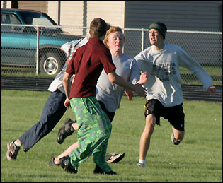 boys running