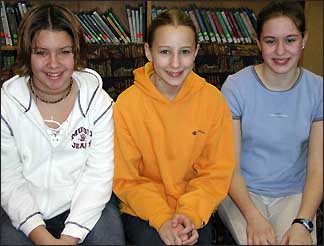  Erin Guzy, Ashley Ogdahl, & Kirsten Miller - photo by Michael Jacobson