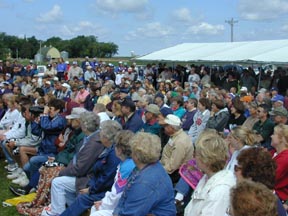 crowd for Gov. Jesse