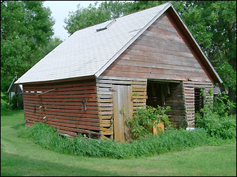 Corn crib