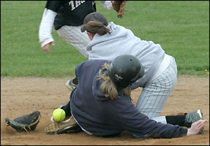 softball tag