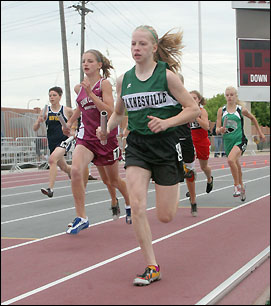 Girls track relay